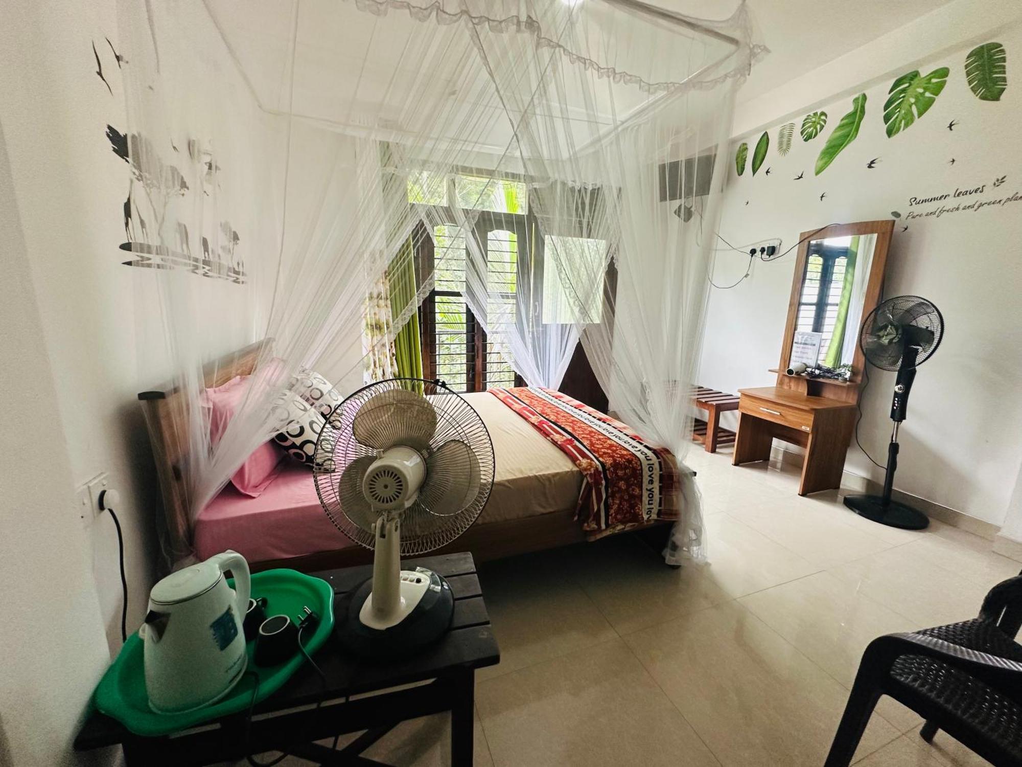 River Splendour Home Stay エッラ エクステリア 写真